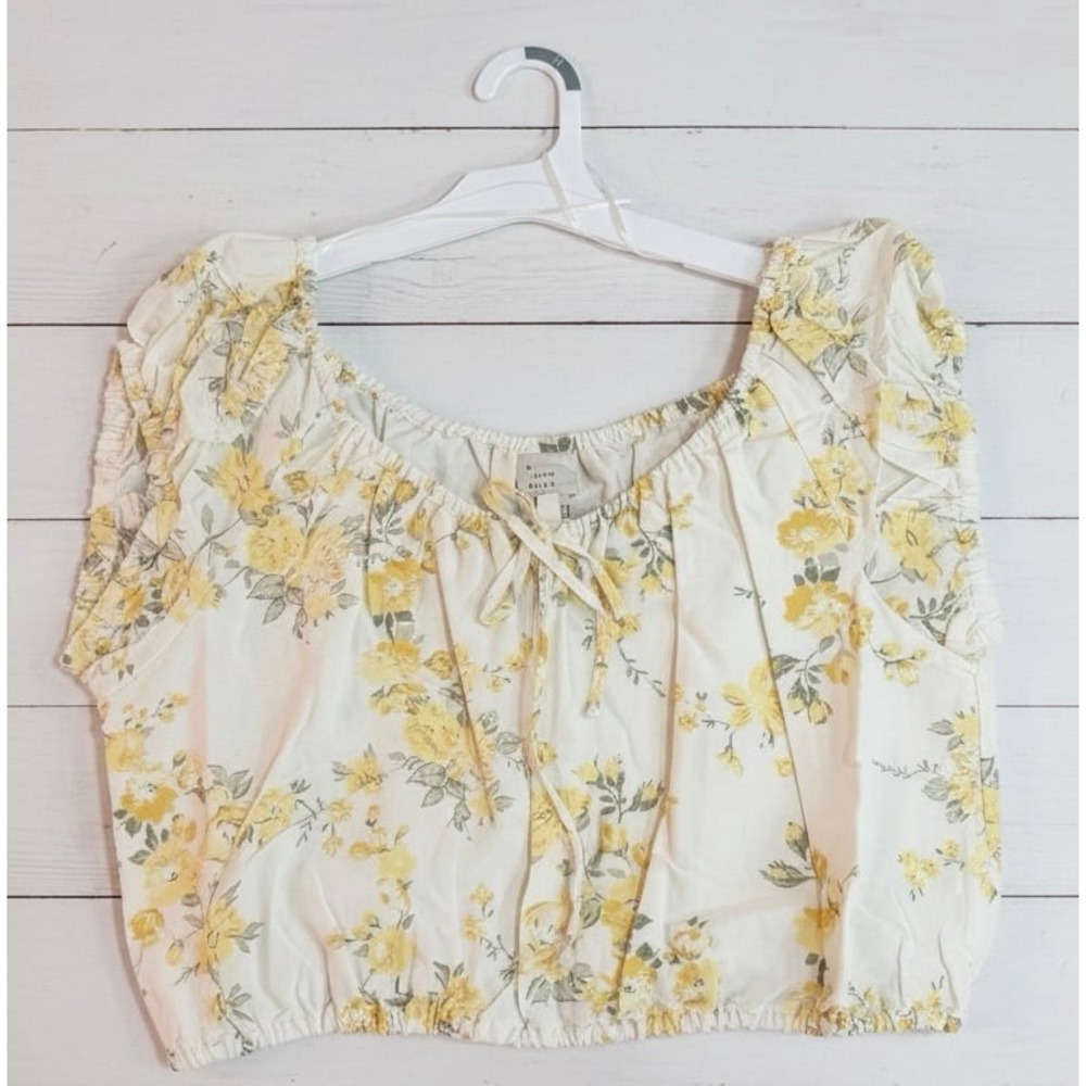 A New Day Medium Floral Crop Top Yellow Cream Peasant Short Sleeve